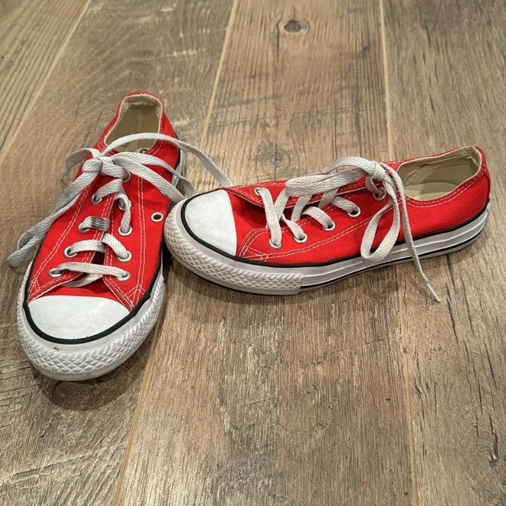 Converse Kid’s Red Sneakers Youth Size 1